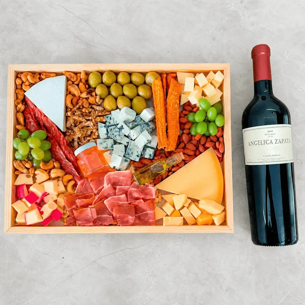 Box Premium Especial + Vinho Angélica Zapata